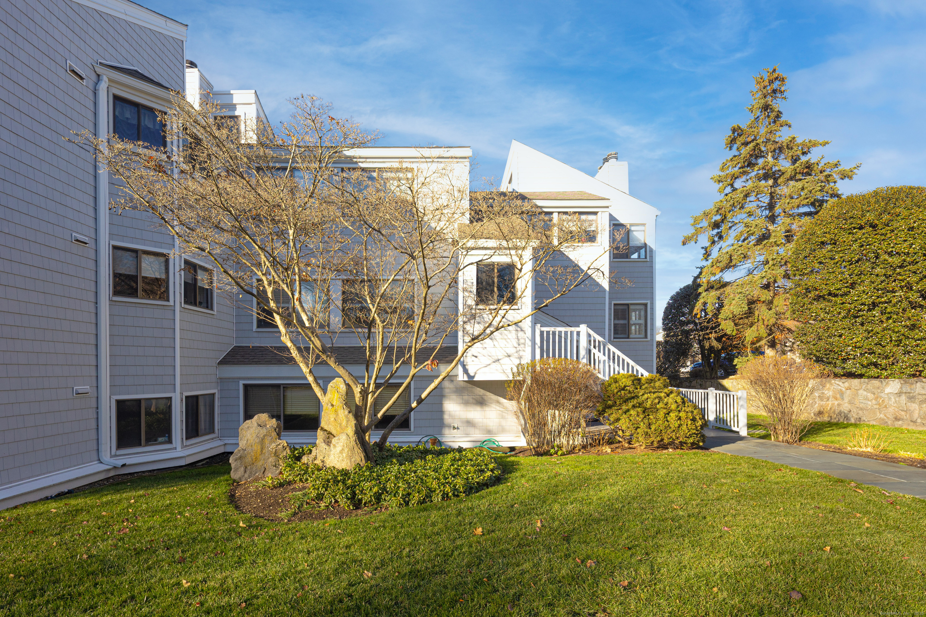 133 Rowayton Woods Drive, Unit 133 Norwalk, CT 06854 - Photo 38 of 40 Come visit 133 Rowayton Woods today