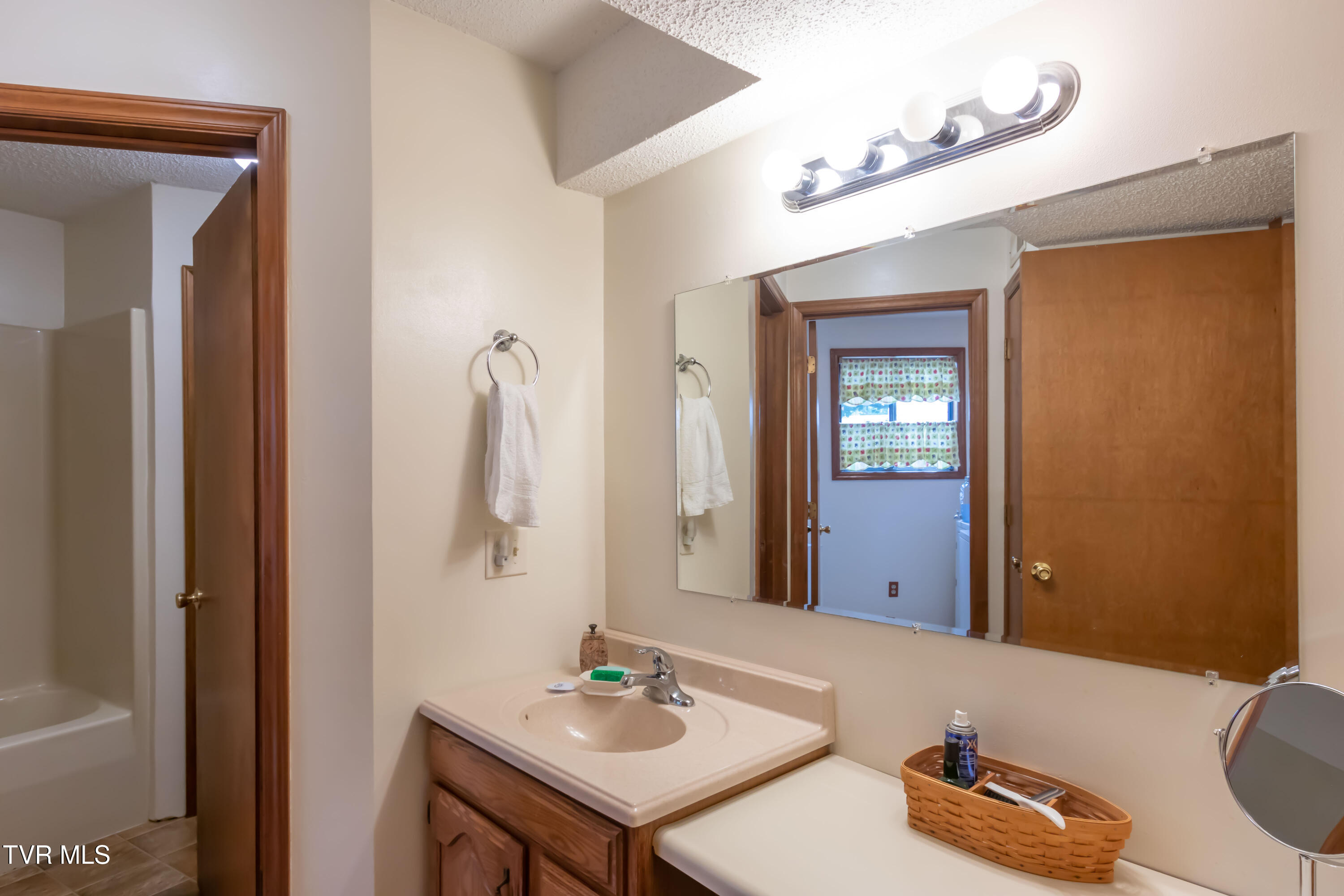 542 Sulpher Spring Road Chilhowie, VA 24319 - Photo 23 of 26 Second Bath