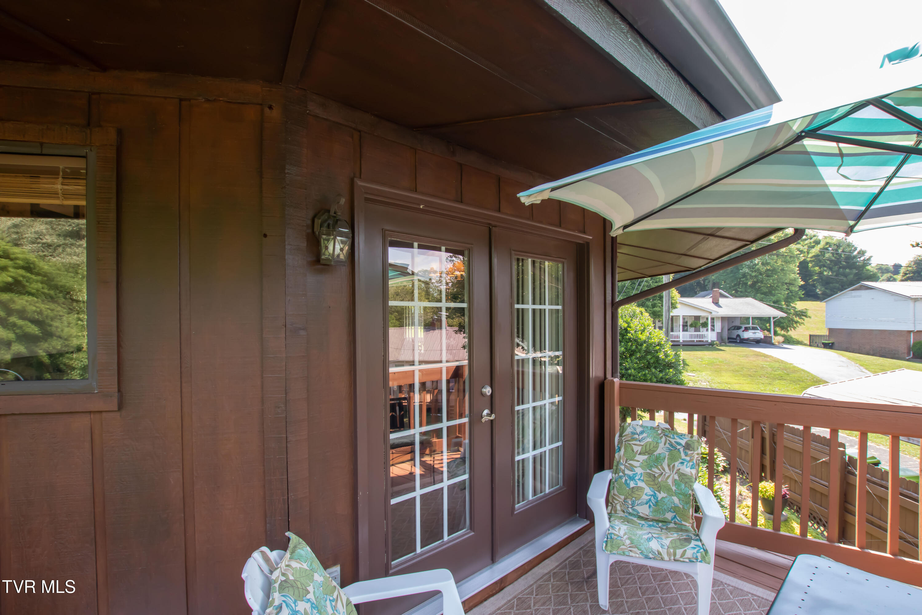 542 Sulpher Spring Road Chilhowie, VA 24319 - Photo 6 of 26 Deck off Kitchen