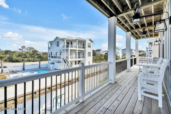 $2,150,000 | 413 East 4th Street, Ocean Isle Beach, NC 28469