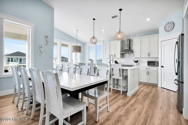 $2,150,000 | 413 East 4th Street, Ocean Isle Beach, NC 28469