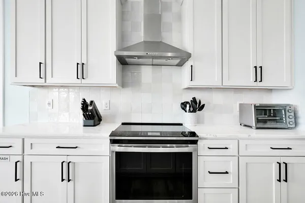 $2,150,000 | 413 East 4th Street, Ocean Isle Beach, NC 28469