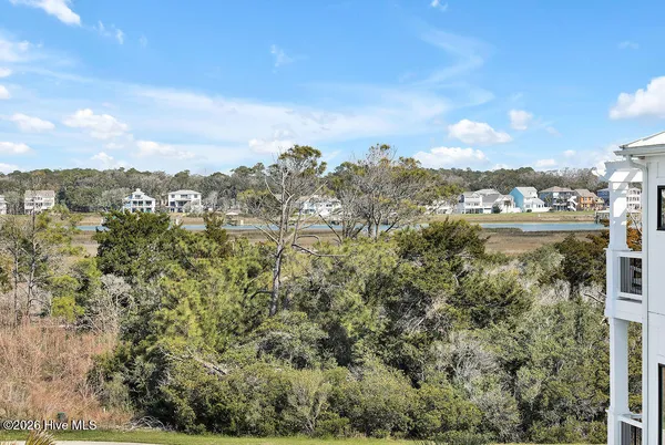 $2,150,000 | 413 East 4th Street, Ocean Isle Beach, NC 28469