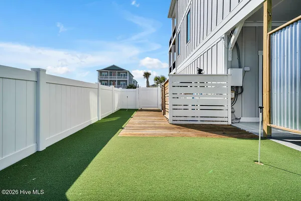 $2,150,000 | 413 East 4th Street, Ocean Isle Beach, NC 28469