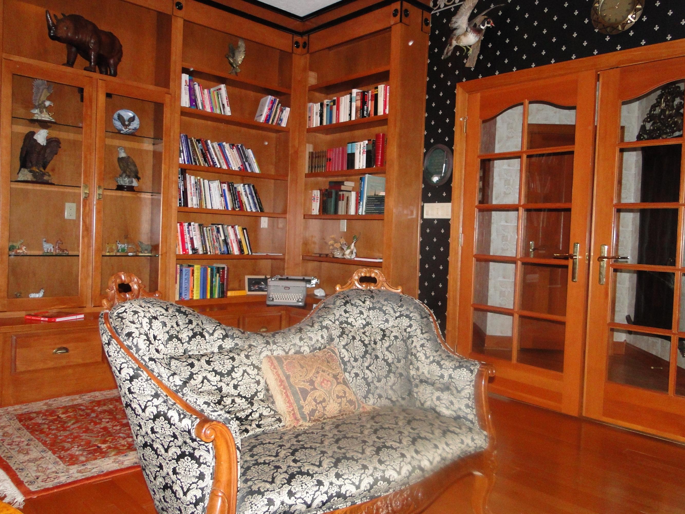 208 Red Oak Road Moneta, VA 24121 - Photo 26 of 88 Library