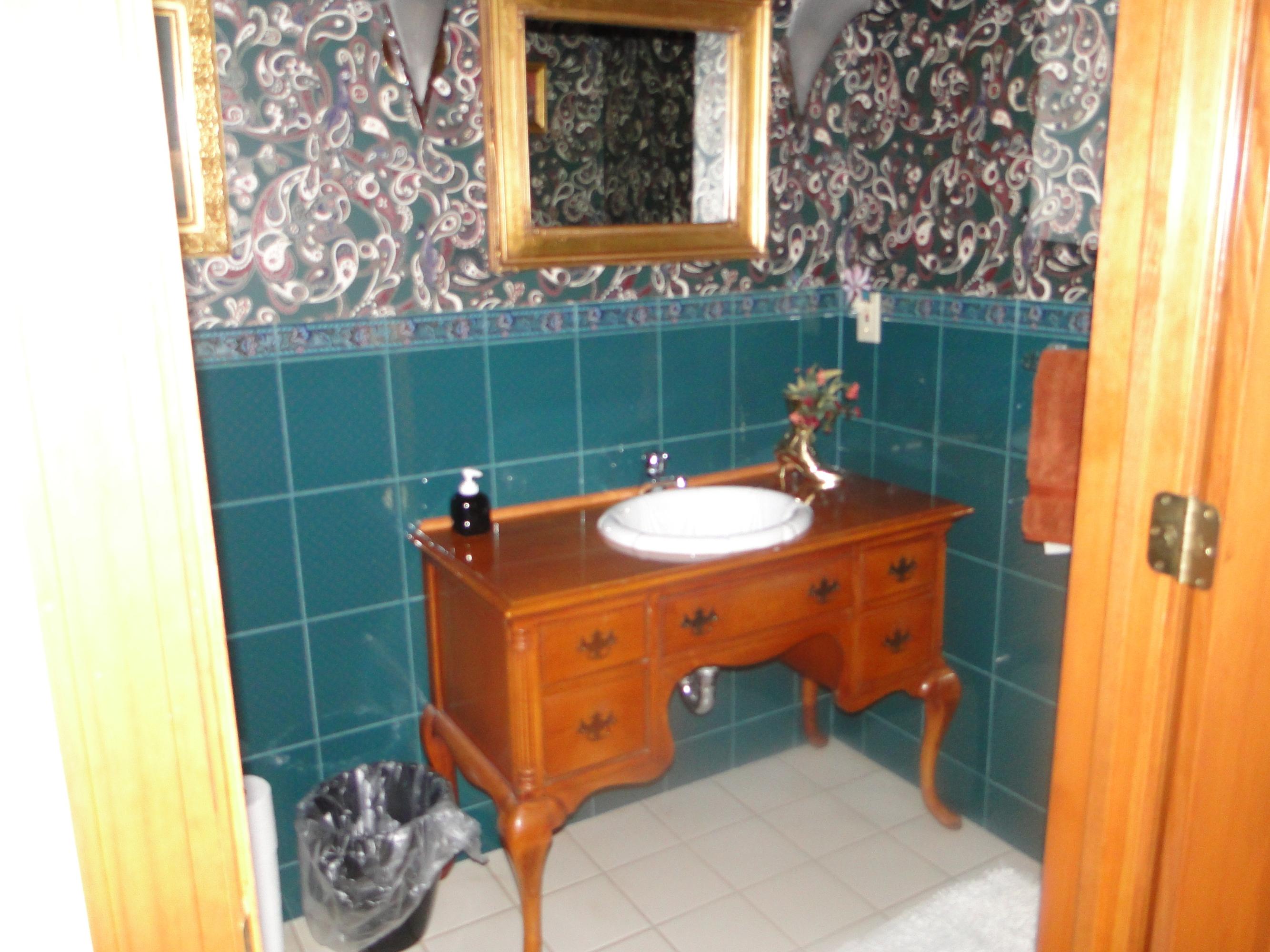 208 Red Oak Road Moneta, VA 24121 - Photo 43 of 88 Half Bath