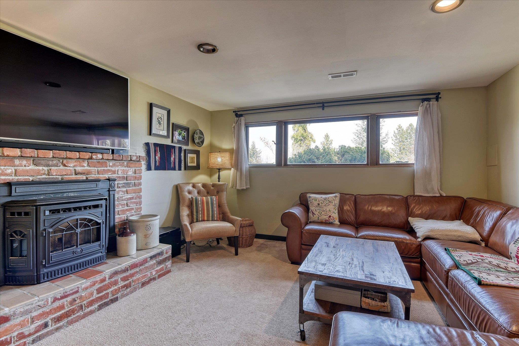 1527 West Toni Rae Drive Spokane, WA 99218 - Photo 29 of 49 Gallery Image 29