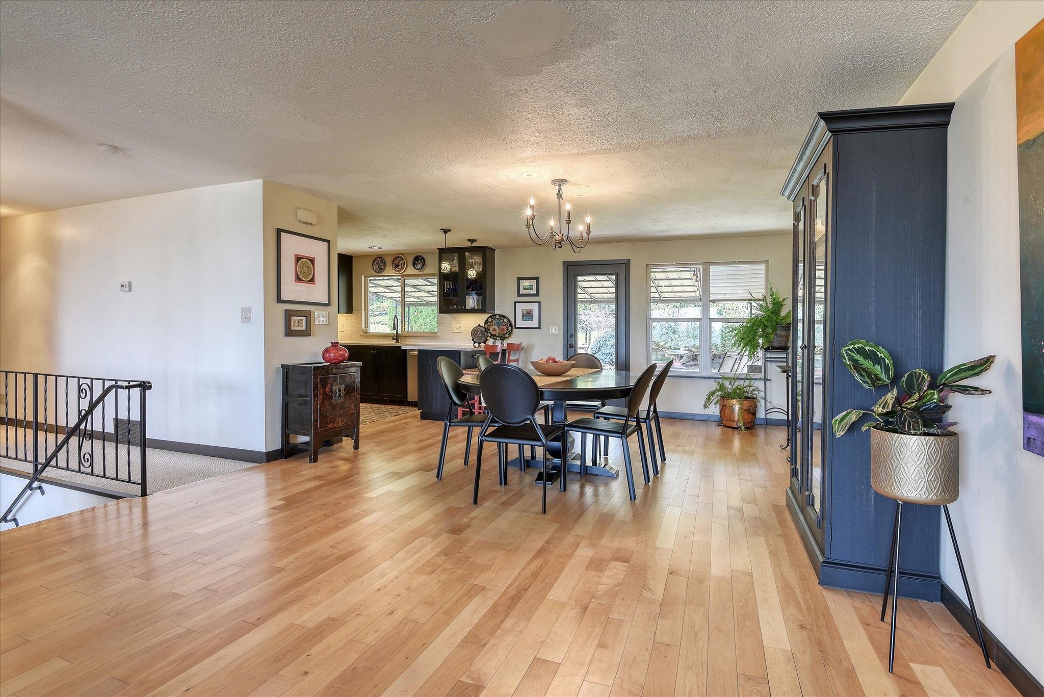 1527 West Toni Rae Drive Spokane, WA 99218 - Photo 9 of 49 Gallery Image 9