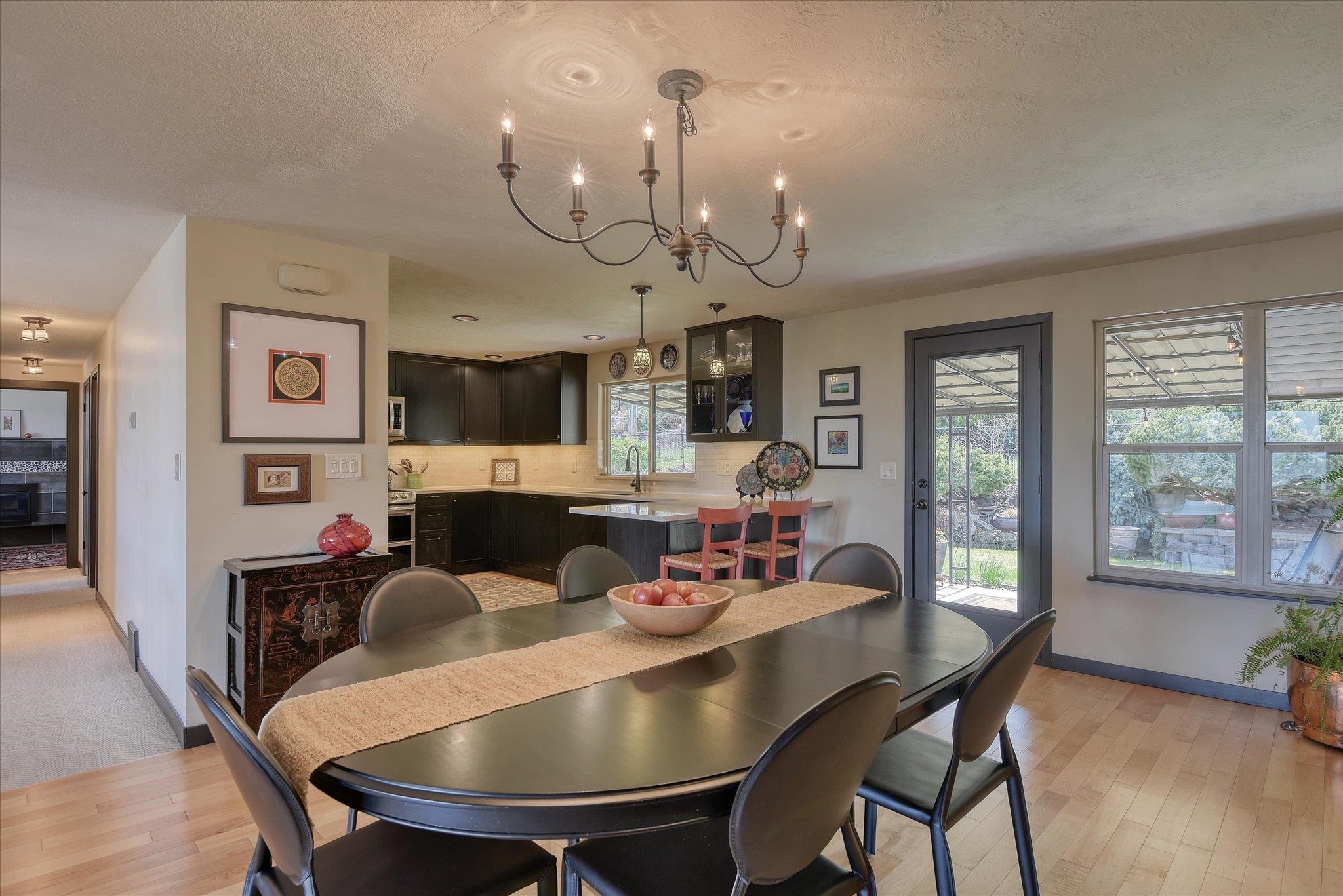1527 West Toni Rae Drive Spokane, WA 99218 - Photo 10 of 49 Gallery Image 10