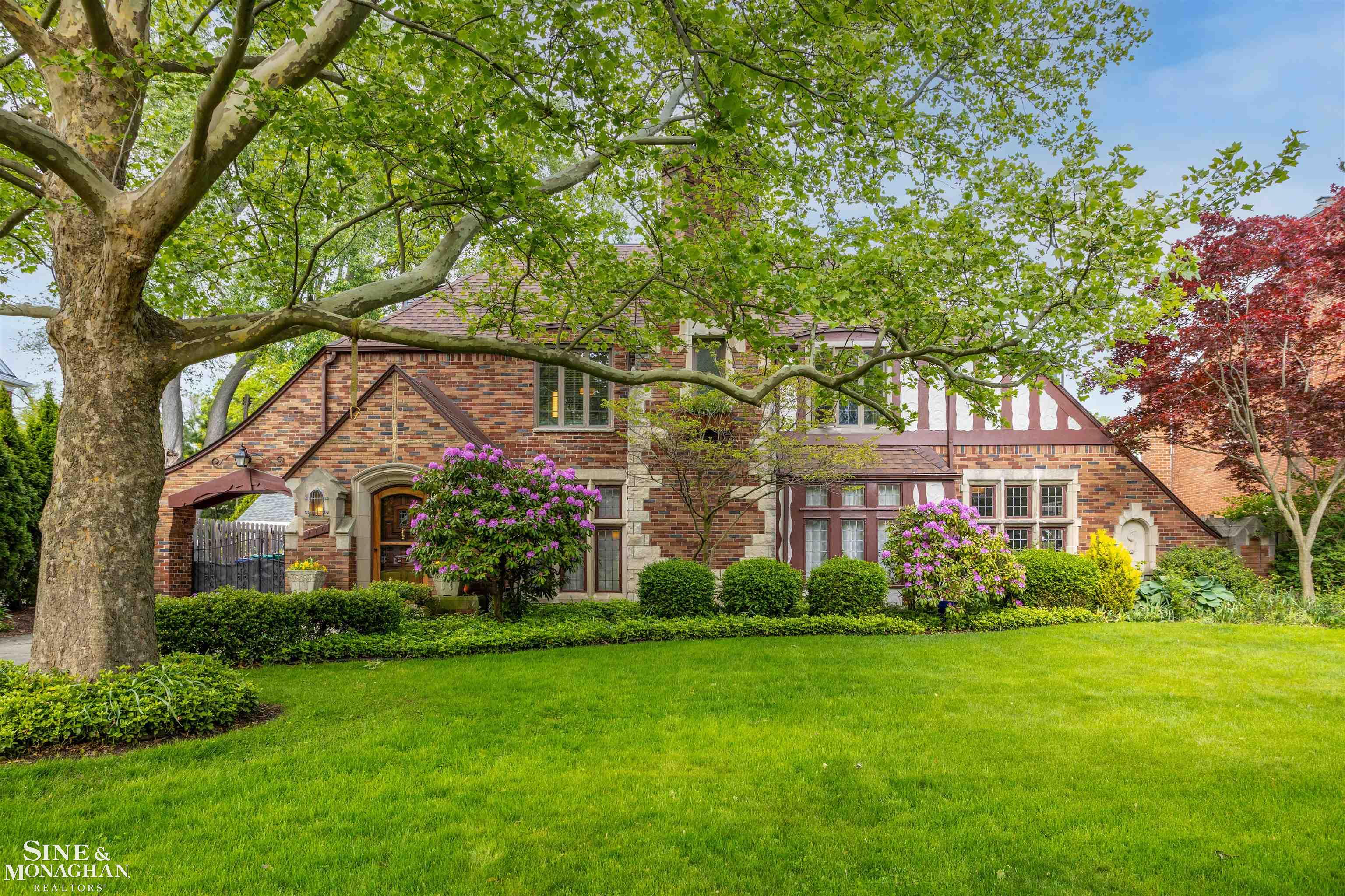 770 Pemberton Road Grosse Pointe Park, MI 48230 - Photo 2 of 47