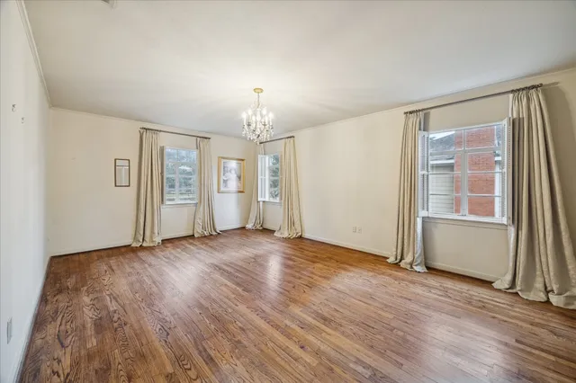 $750,000 | 914 South Shepherd Drive, Houston, TX 77019