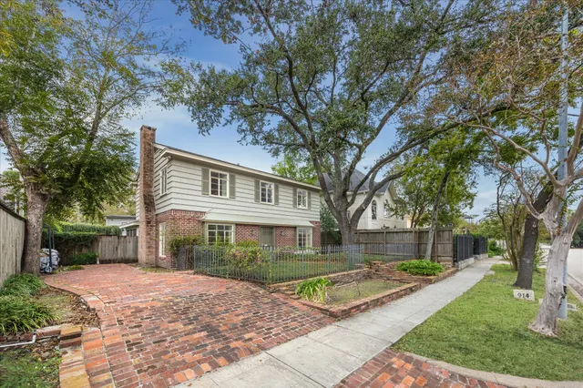 $750,000 | 914 South Shepherd Drive, Houston, TX 77019