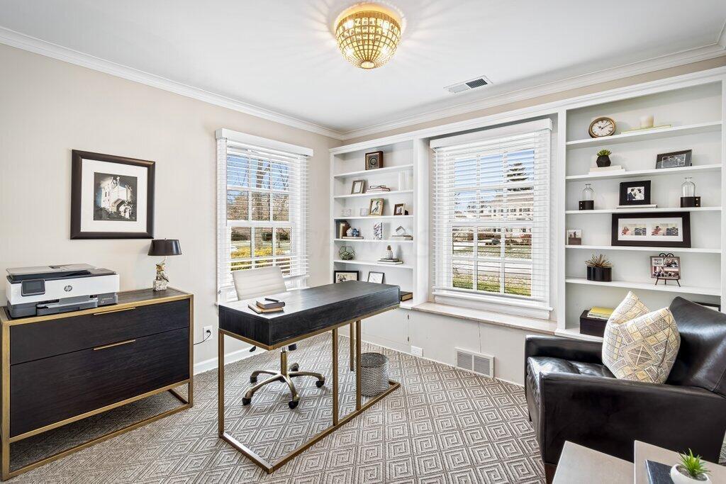 2531 Sherwin Road Columbus, OH 43221 - Photo 21 of 49 First floor office