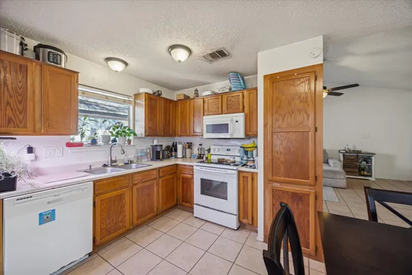 $1,350 | Undisclosed Address, Austin, TX 78748