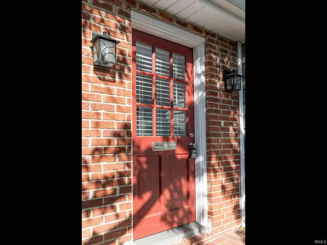 $369,900 | 1205 South Lincoln Street, Bloomington, IN 47401