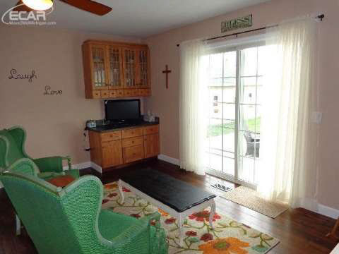 13334 Morrish Road Montrose, MI 48457 - Photo 10 of 24 20436829-9.JPG