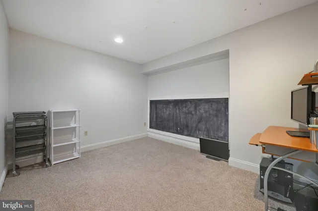 a view of workspace with furniture