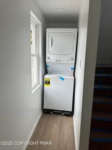 $369,999 | 105 Glenmere Road, Canadensis, PA 18325