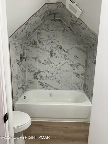 $369,999 | 105 Glenmere Road, Canadensis, PA 18325