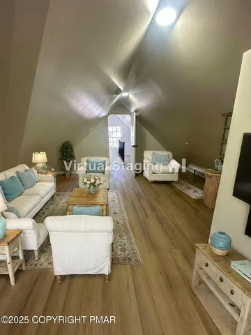 $369,999 | 105 Glenmere Road, Canadensis, PA 18325