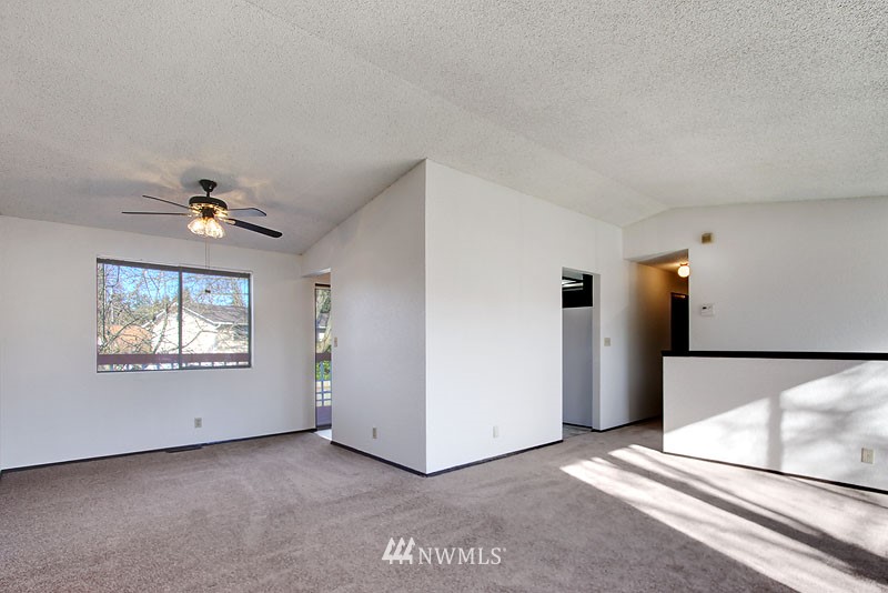 2523 171st Place Southeast Bothell, WA 98012 - Photo 5 of 15