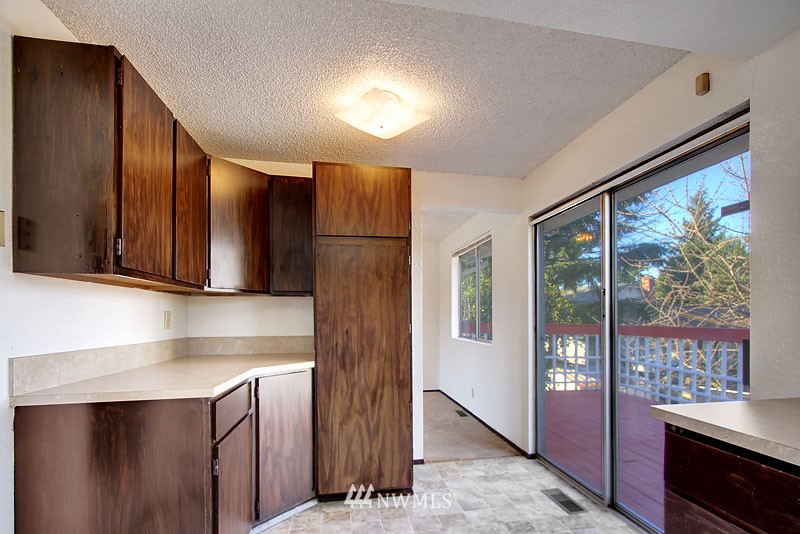 2523 171st Place Southeast Bothell, WA 98012 - Photo 7 of 15
