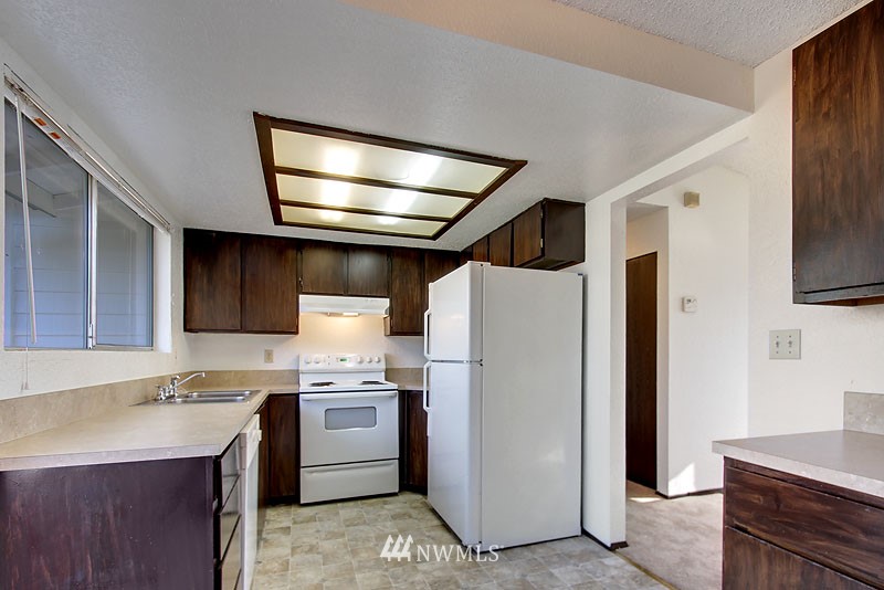 2523 171st Place Southeast Bothell, WA 98012 - Photo 8 of 15