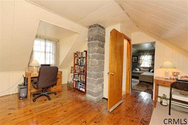 26 Saxton Road Colonie, NY 12110 - Photo 13 of 17 Photo 13