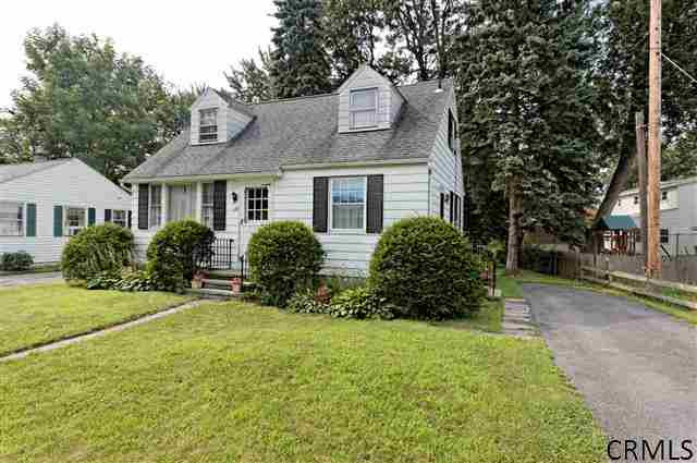 26 Saxton Road Colonie, NY 12110 - Photo 3 of 17 Photo 3