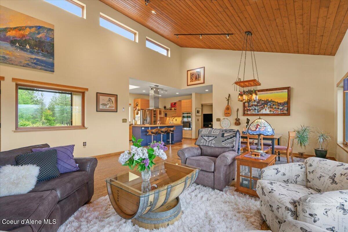 19712 North Cottagewood Lane Rathdrum, ID 83858 - Photo 19 of 41 41-Living Room