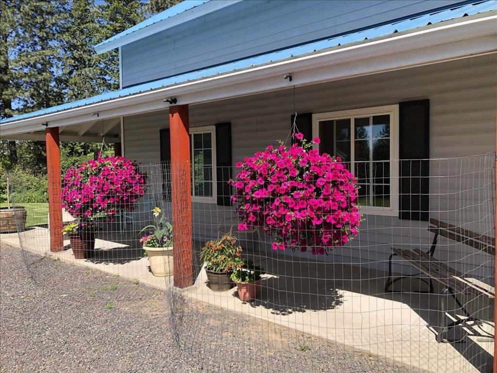 23303 North Madison Road Mead, WA 99021 - Photo 4 of 33