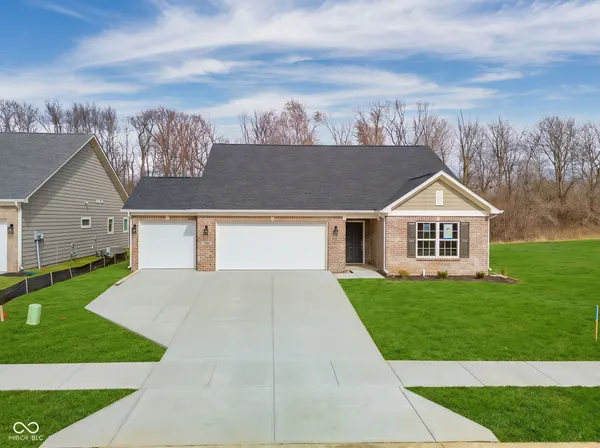 $349,900 | 402 Luellen Way, New Castle, IN 47362