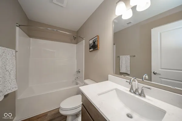 $349,900 | 402 Luellen Way, New Castle, IN 47362