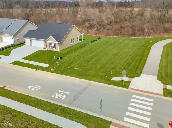 $349,900 | 402 Luellen Way, New Castle, IN 47362