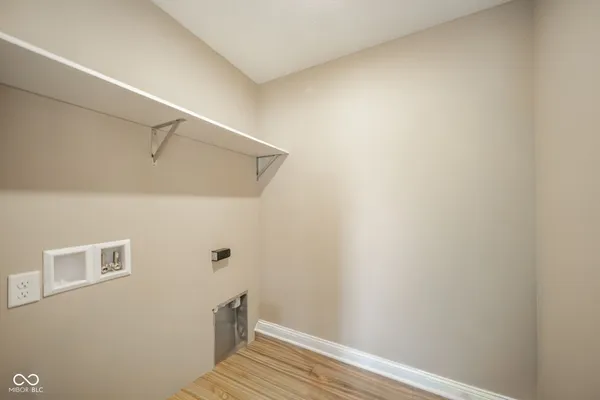 $349,900 | 402 Luellen Way, New Castle, IN 47362