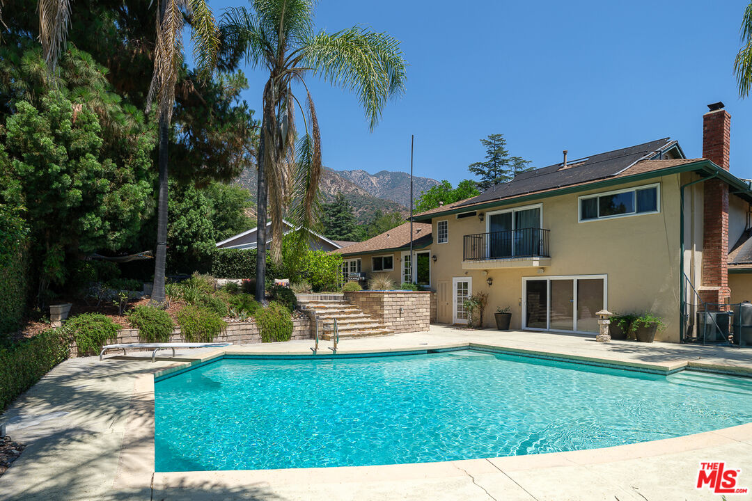 3363 Monterosa Drive Altadena, CA 91001 - Photo 4 of 10 a front view of a house with garden