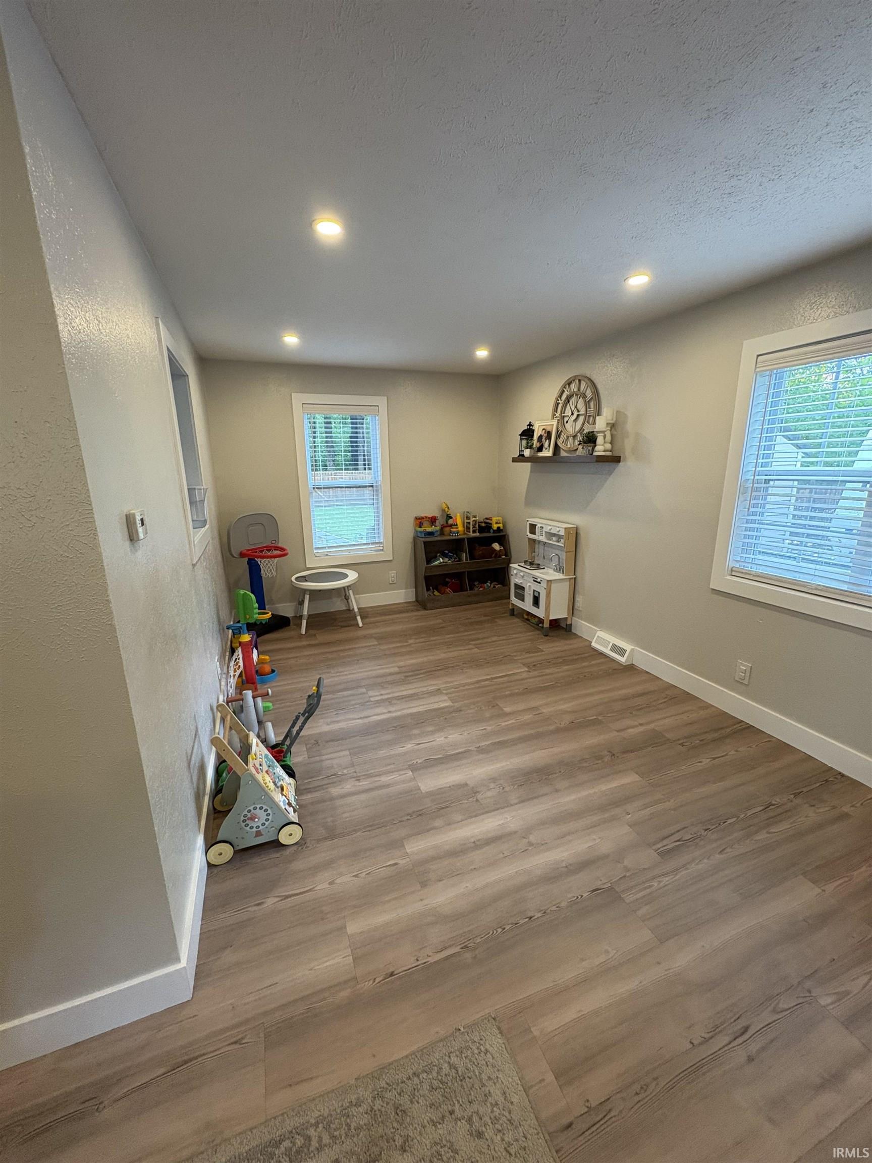 654 South Apple Road Osceola, IN 46561 - Photo 23 of 35 Gallery Image 23