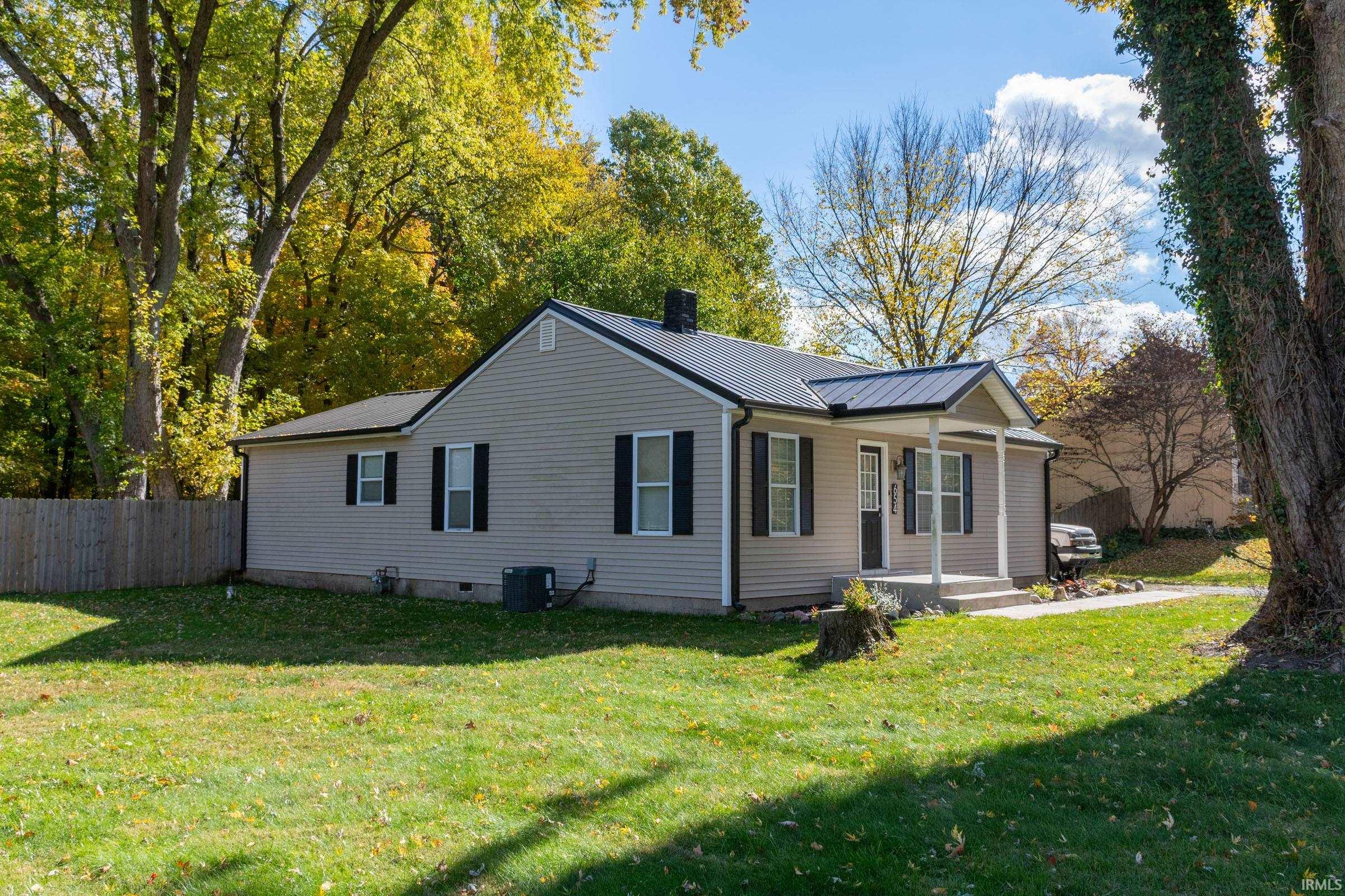 654 South Apple Road Osceola, IN 46561 - Photo 4 of 35 Gallery Image 4
