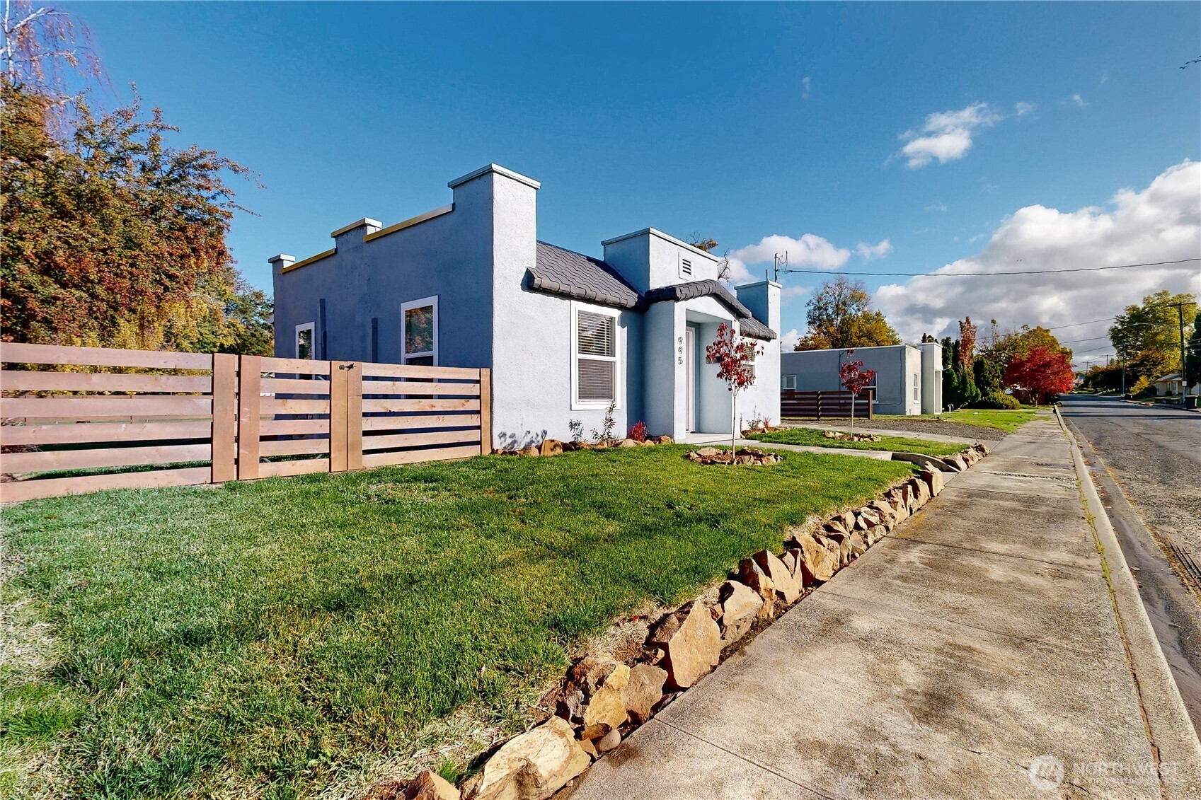 995 Hobson Street Walla Walla, WA 99362 - Photo 23 of 38 a view of a house with a yard