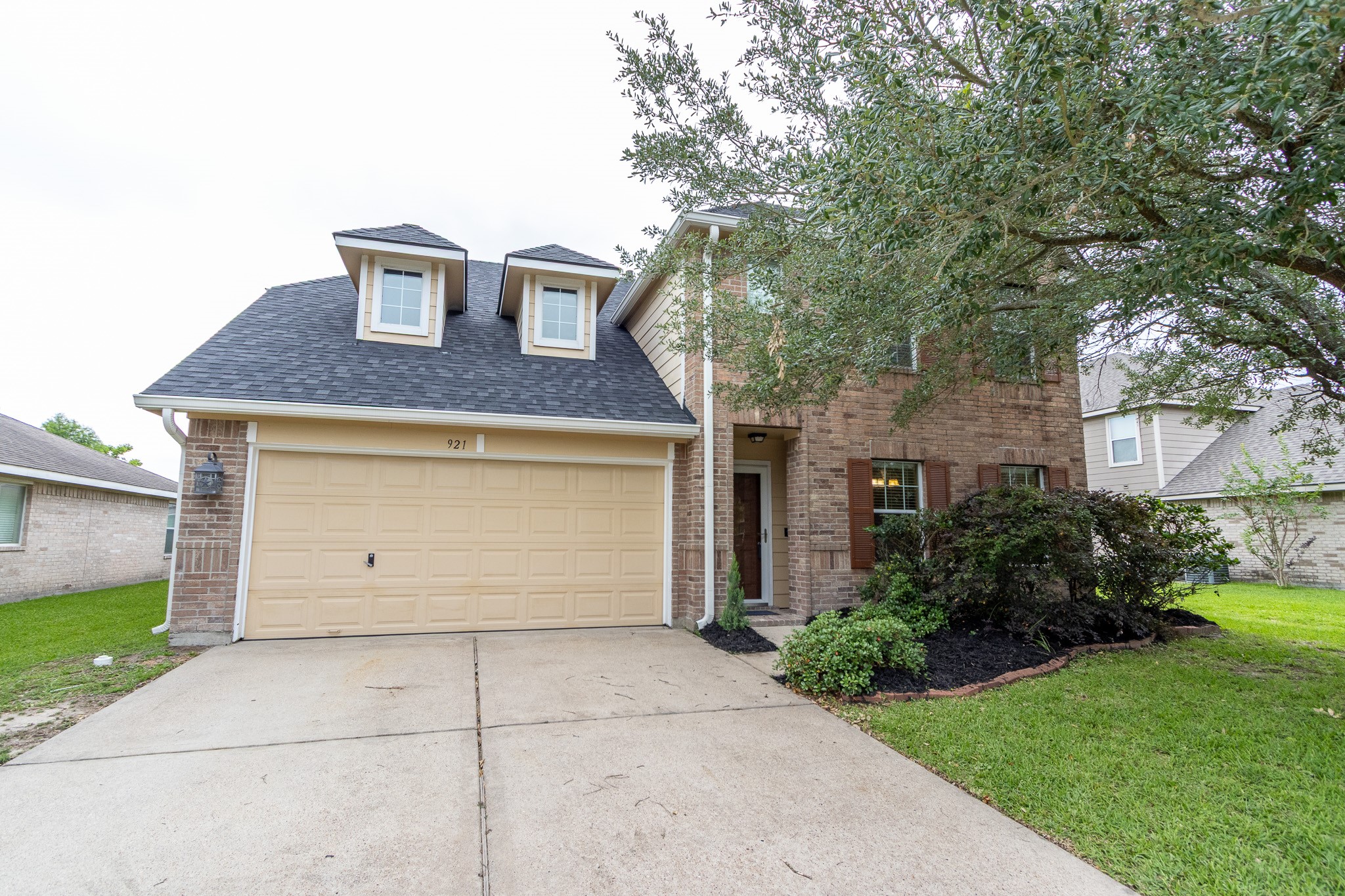 921 Sage Street Baytown, TX 77521 - Photo 2 of 38 Front Elevation