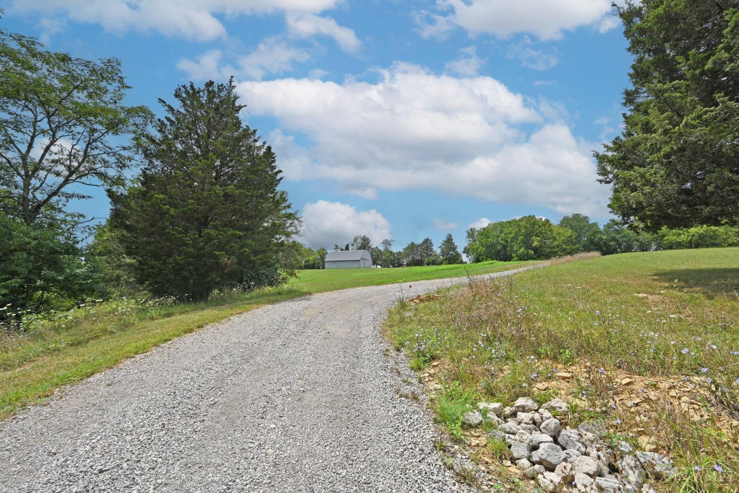 2465 Ebenezer Road Manchester, OH 45144 - Photo 34 of 54 Driveway