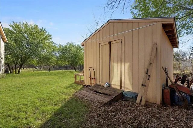 a house view with a outdoor space
