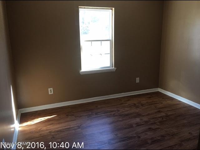 171 Foy Lockamy Road Jacksonville, NC 28540 - Photo 6 of 10 Bedroom 3-2