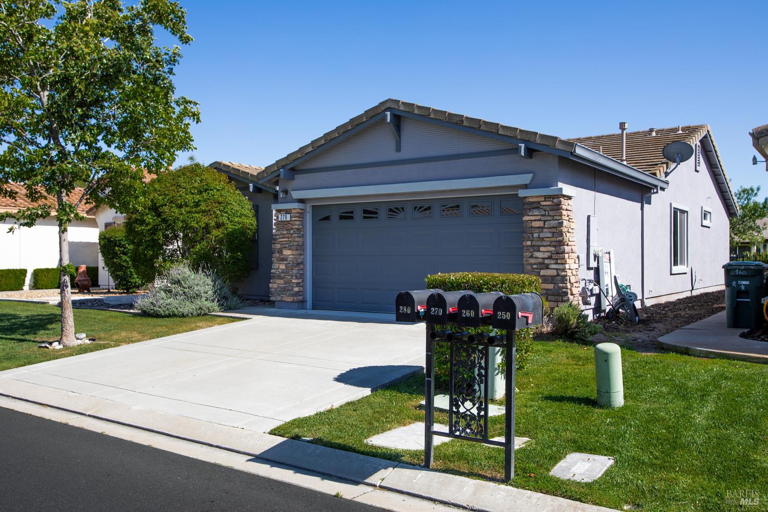 270 Foxwood Lane Rio Vista, CA 94571 - Photo 3 of 31 a front view of a house with garden