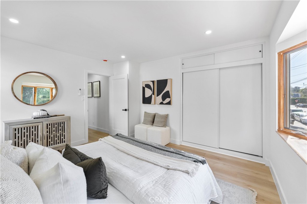 2328 Griffith Park Boulevard Los Angeles, CA 90039 - Photo 14 of 30