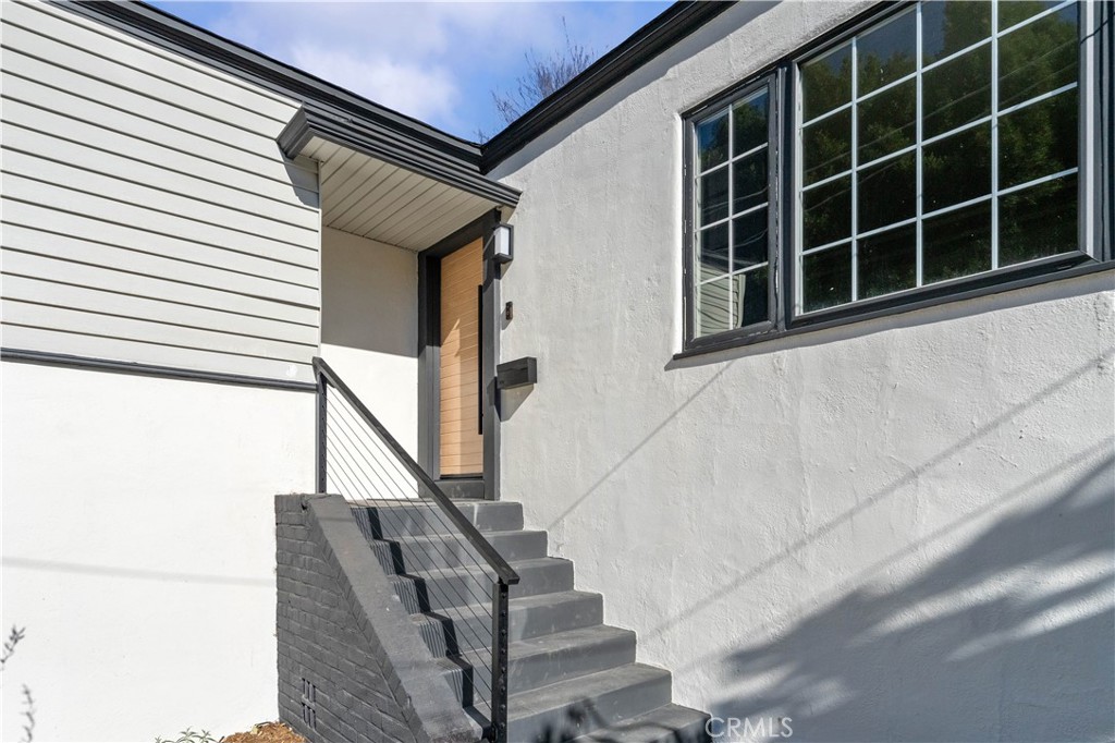 2328 Griffith Park Boulevard Los Angeles, CA 90039 - Photo 25 of 30