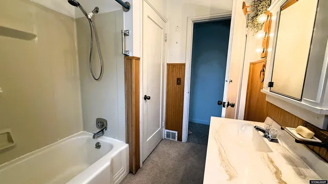 $250,000 | 2211 Big Horn Avenue, Worland, WY 82401