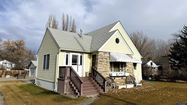 $250,000 | 2211 Big Horn Avenue, Worland, WY 82401