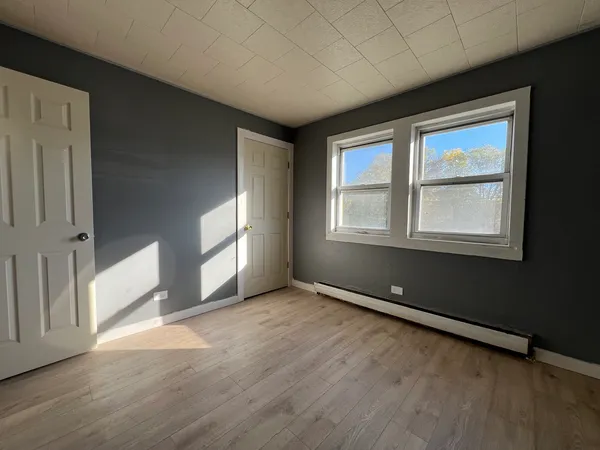 $1,500 | 5305 South 72nd Court, Unit 4, Summit, IL 60501