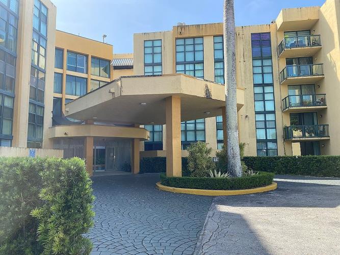 11790 Southwest 18th Street, Unit 106 Miami, FL 33175 - Photo 1 of 24